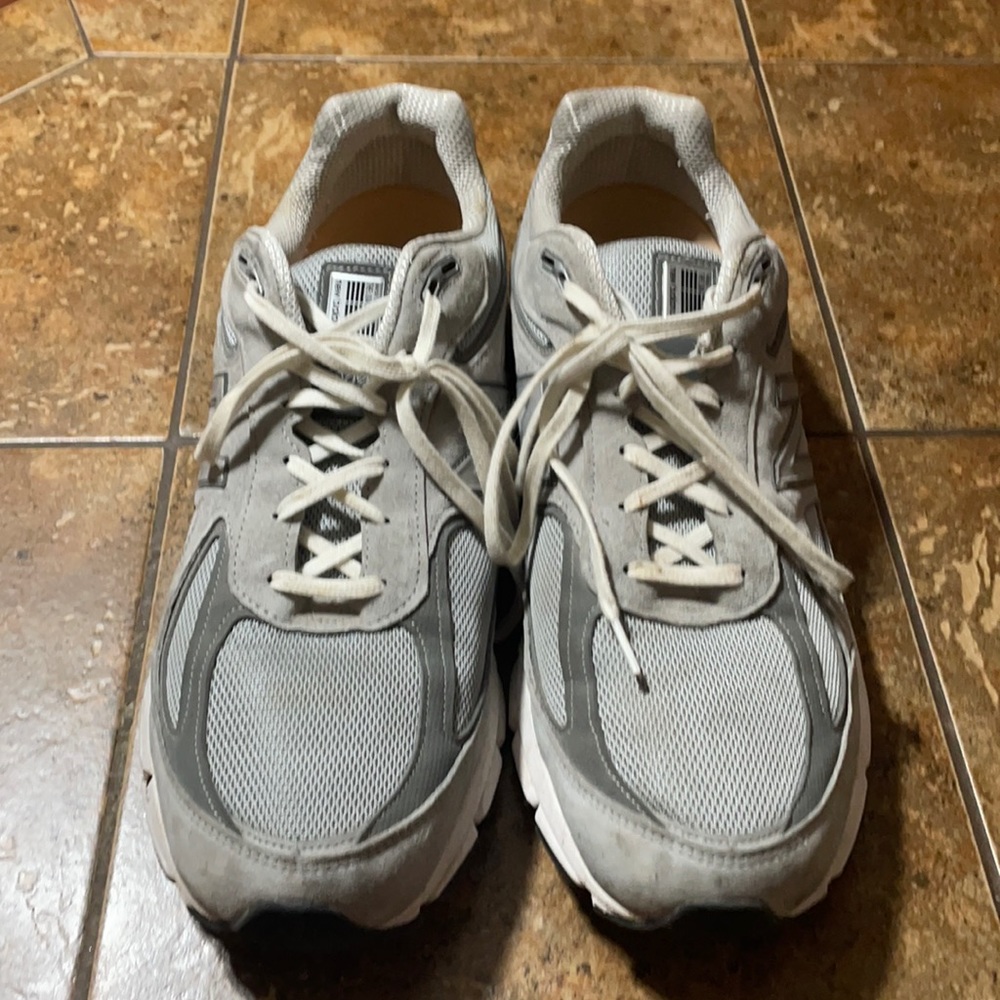 Men’s 15 New Balance 990v4 Gray walking shoe